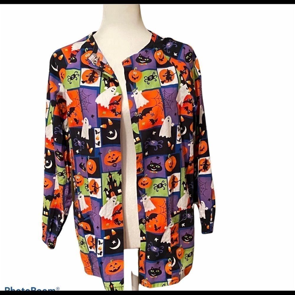 Fundamentals Halloween Scrub Jacket  Snap Front Size X Small Scrub Coat